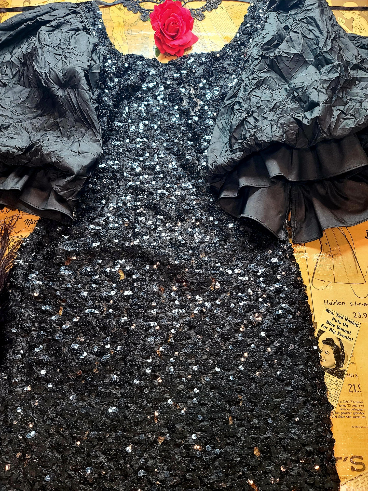 1Campana Dress couture sophisticated. Red carpet look
