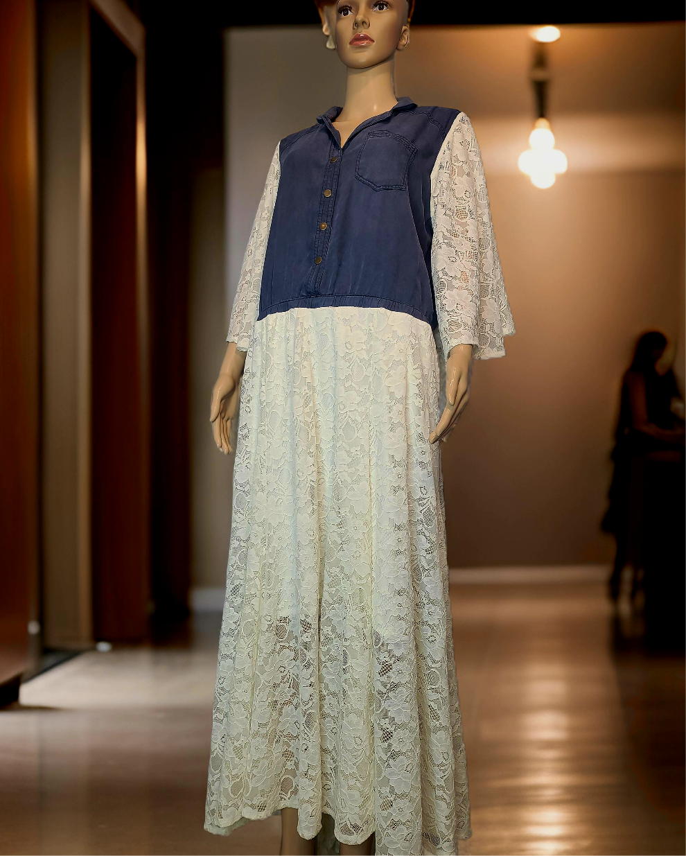 Fashion is circular. We offer ethical fashion. New and better products. This beautiful dress is just what you need to face your day. Comfort and style all while protecting the planet