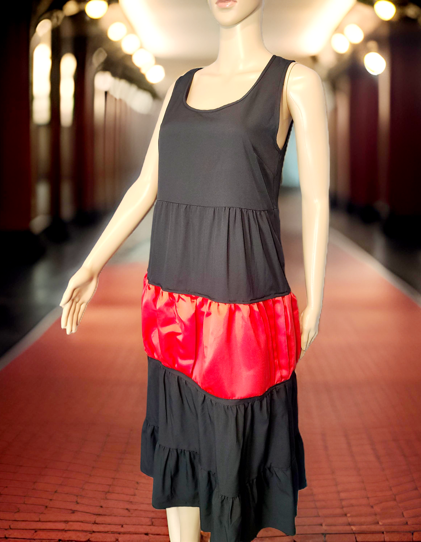 Buy Fashion with Legitimate value. One of the biggest challenges of fashion is re-design what already exists. Eliminate the problem of clothing in the landfill