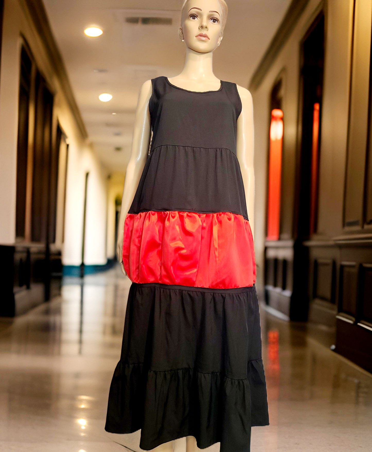 Buy Fashion with Legitimate value. One of the biggest challenges of fashion is re-design what already exists. Eliminate the problem of clothing in the landfill