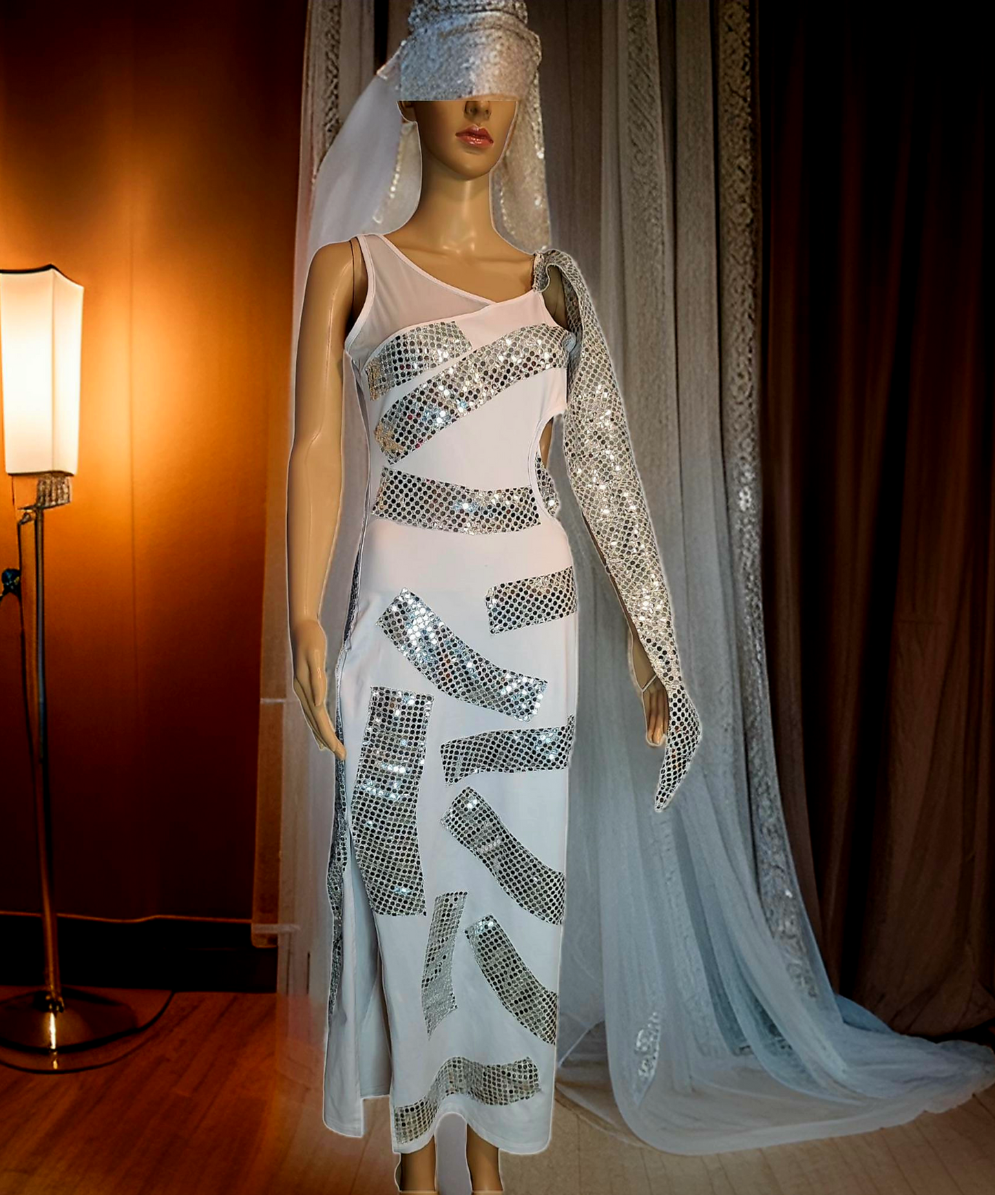 Loved again, dress. How much longetivity it has. We don't know, but time will tell. Move away from bad fashion practices. This dress is beautiful for a night of fun. Be unique. Be your own queen.
